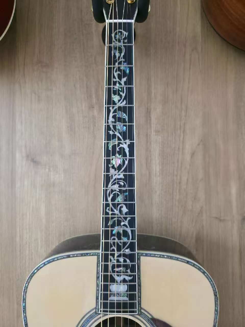 D45 Deluxe Edition Natural - Image 8