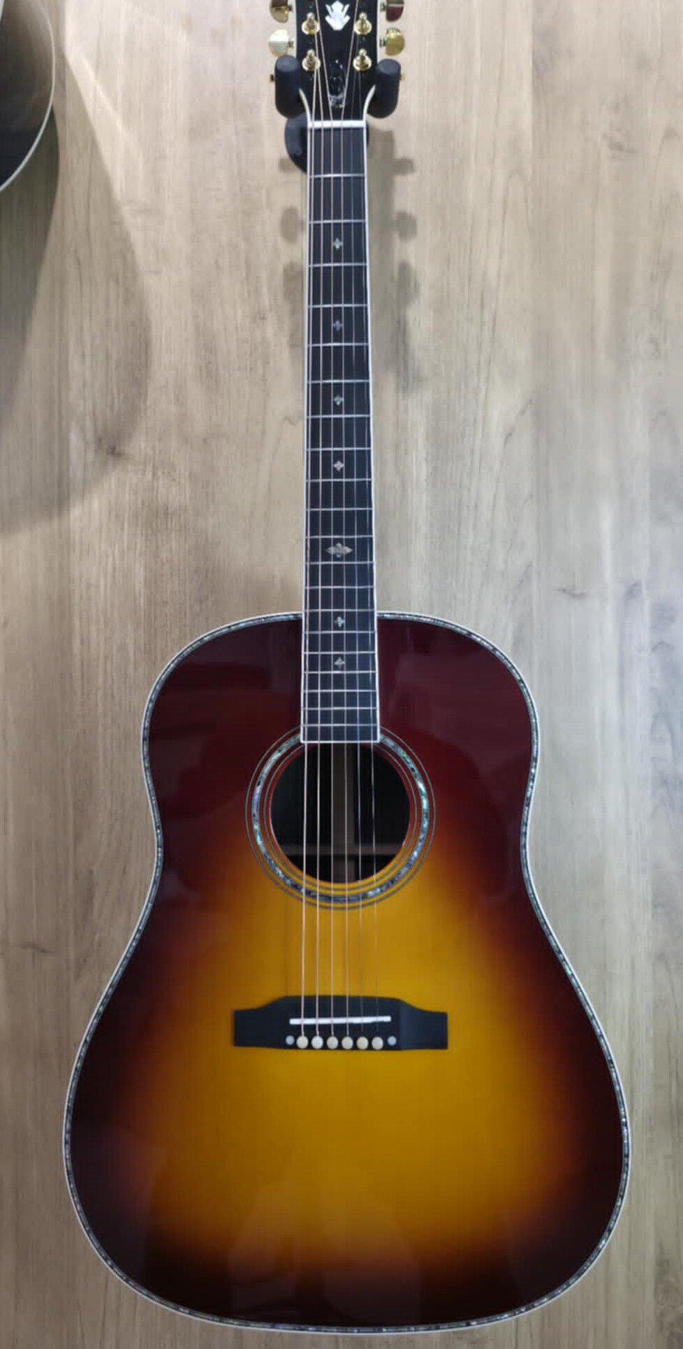 J45 Deluxe Edition *All solid wood - Image 2