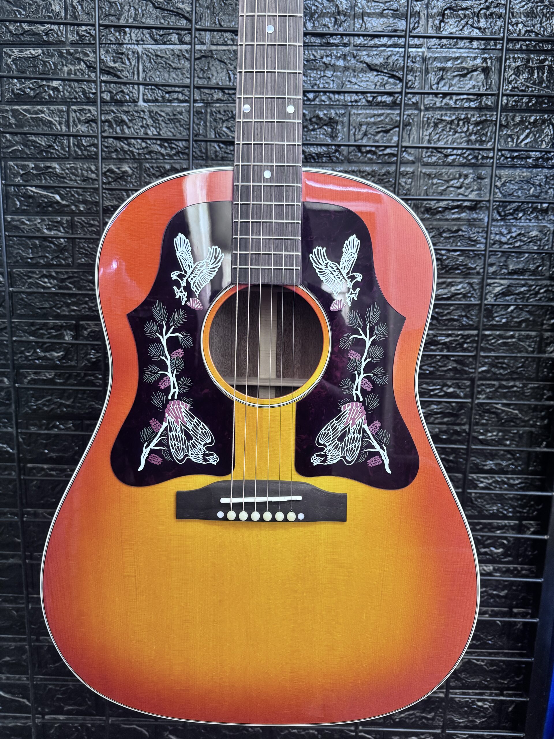 ALL SOLID WOOD J45 Cherry Sunburst - Image 2