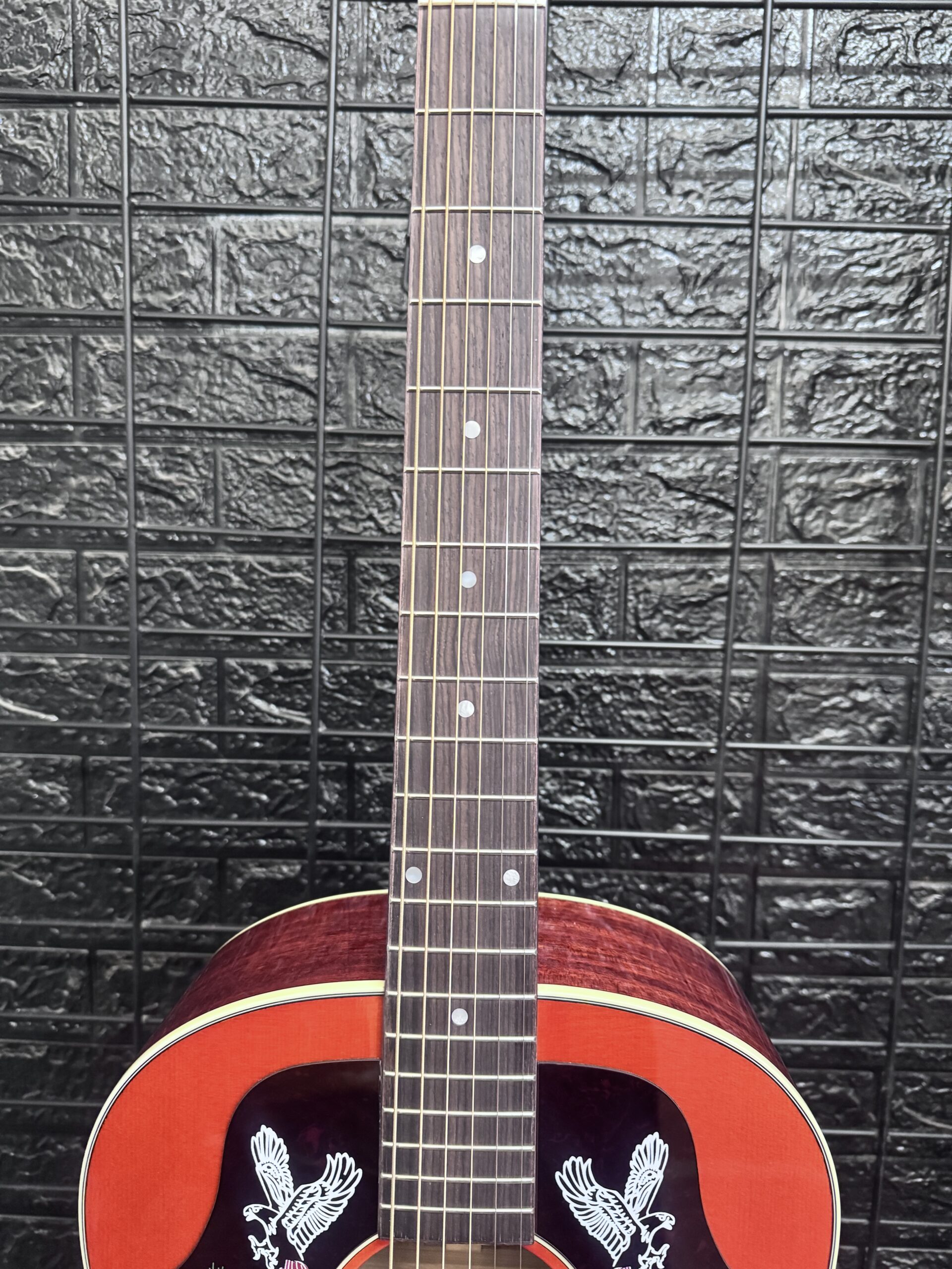 ALL SOLID WOOD J45 Cherry Sunburst - Image 4